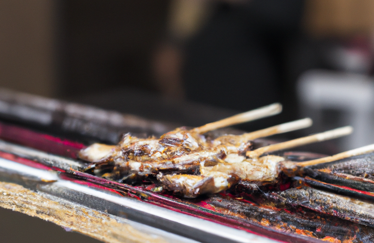 美食と美術の融合、炭火焼き鳥の新たなデザイン体験